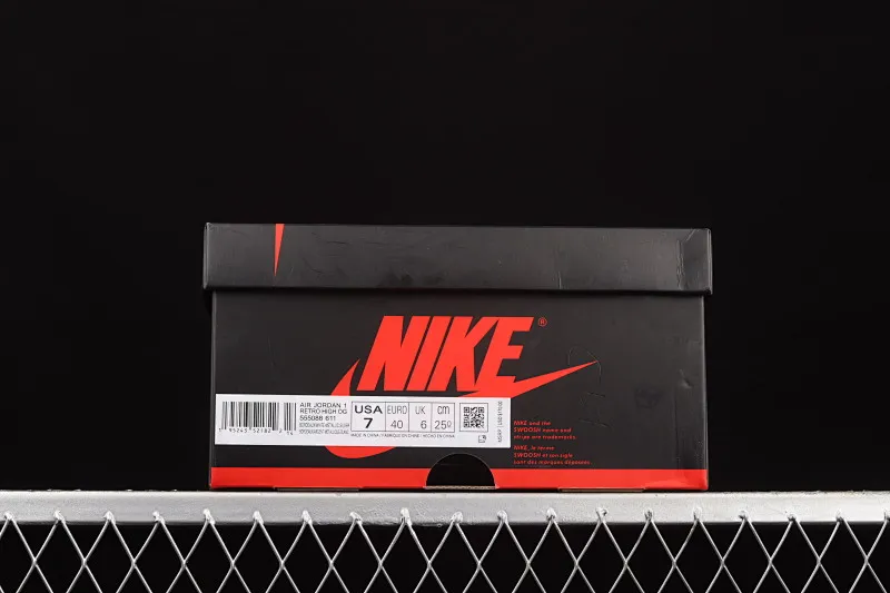 All categories Air Jordan Jordan series basketball shoes Air Jordan 1 High pure original version Air Jordan 1 Retro High OG "Bordeaux" AJ1 Joe 1 Bordeaux burgundy high-top basketball shoes 555088-611